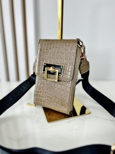 IMG_E7553 (768x1024).jpg