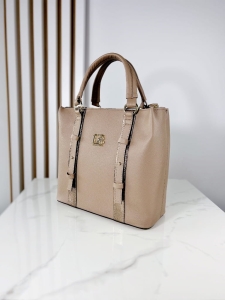 beżowy kuferek laura biaggi elegancka torebka