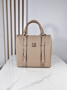 IMG_E8166 (768x1024).jpg