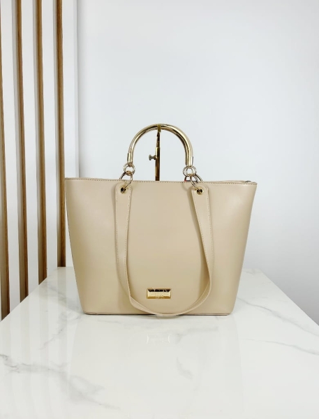 Monnari lakierowany elegancki kuferek beżowy