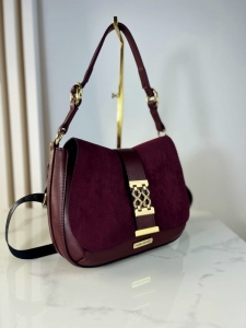 Laura Biaggi torebka listonoszka z klapką nieskończoność bordo czerwona