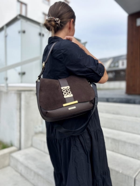 Laura Biaggi torebka listonoszka z klapką nieskończoność brązowa