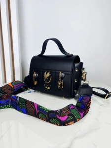 Ego skórzana torebka kuferek z głowami zwierząt czarna