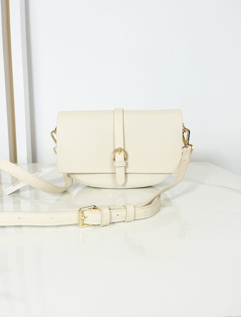 Laura Biaggi torebka listonoszka z klapką jasno beżowa