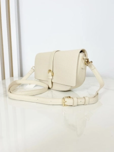 Laura Biaggi torebka listonoszka z klapką jasno beżowa