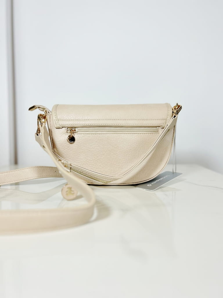 Lulu Castagnette torebka półksiężyc beżowa z medalionem  