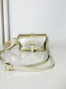 Laura Biaggi skórzany mini kuferek złoty