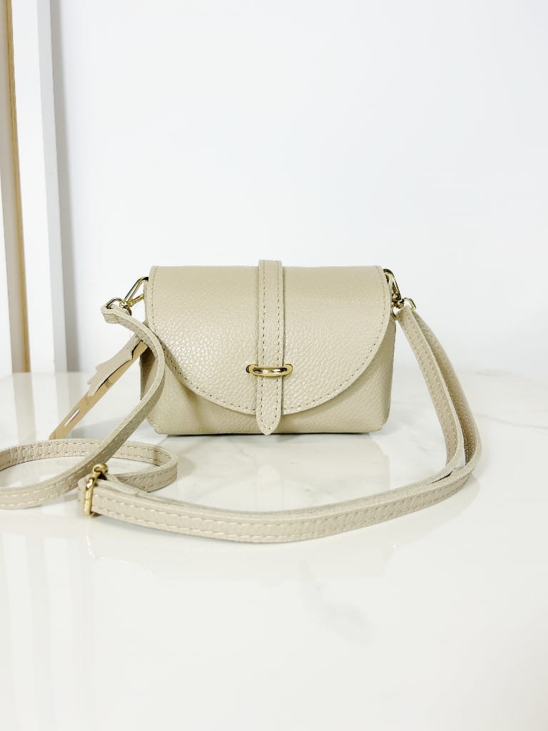 Laura Biaggi skórzany mini beżowy kuferek