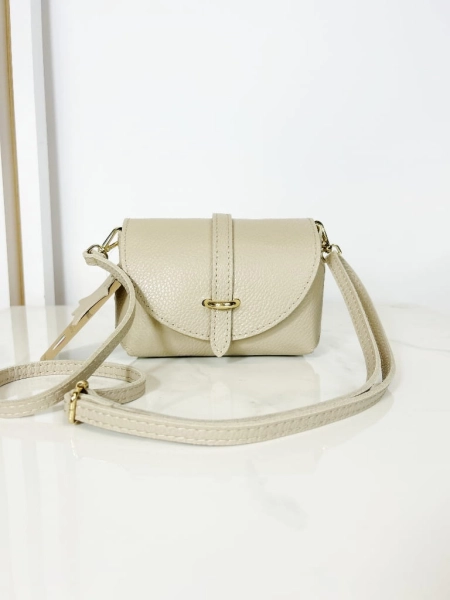 Laura Biaggi skórzany mini beżowy kuferek 