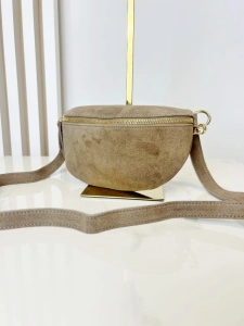 Laura Biaggi torebka nerka skórzana zamszowa beżowa