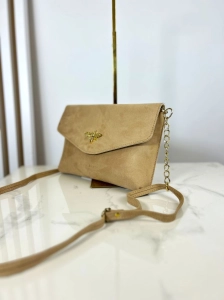 Laura Biaggi elegancka kopertowa torebka beżowa